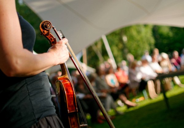 Konzerte, Festivals, Musiker ... //  world of music    Meine Top-Referenz in Sachen Konzertfotografie sind die jährlich im niedersächsischen Wendland…